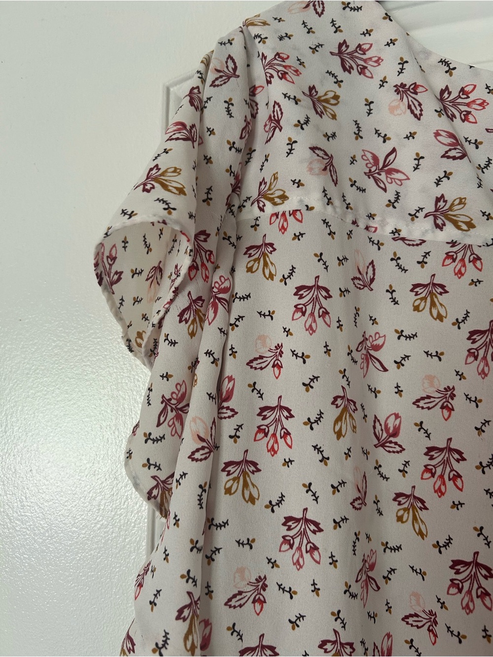 LOFT Cream Floral Ruffle Sleeve V-Neck Blouse - Picture 9 of 10